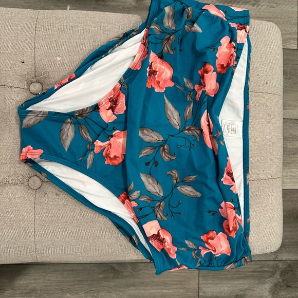 Coral Reef tankini swim set XXL - Picture 3 of 8